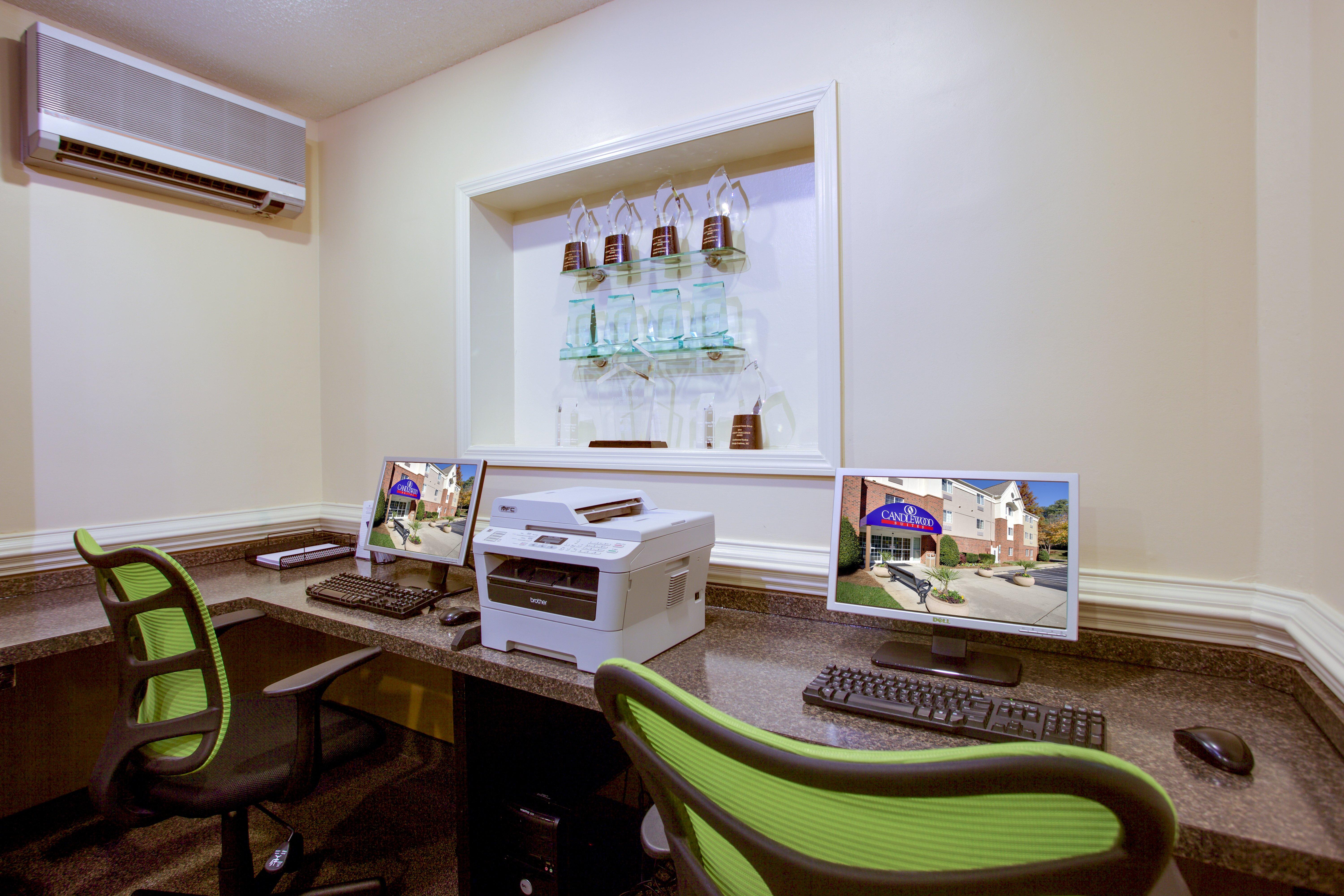 Candlewood Suites Raleigh Crabtree By Ihg Dış mekan fotoğraf