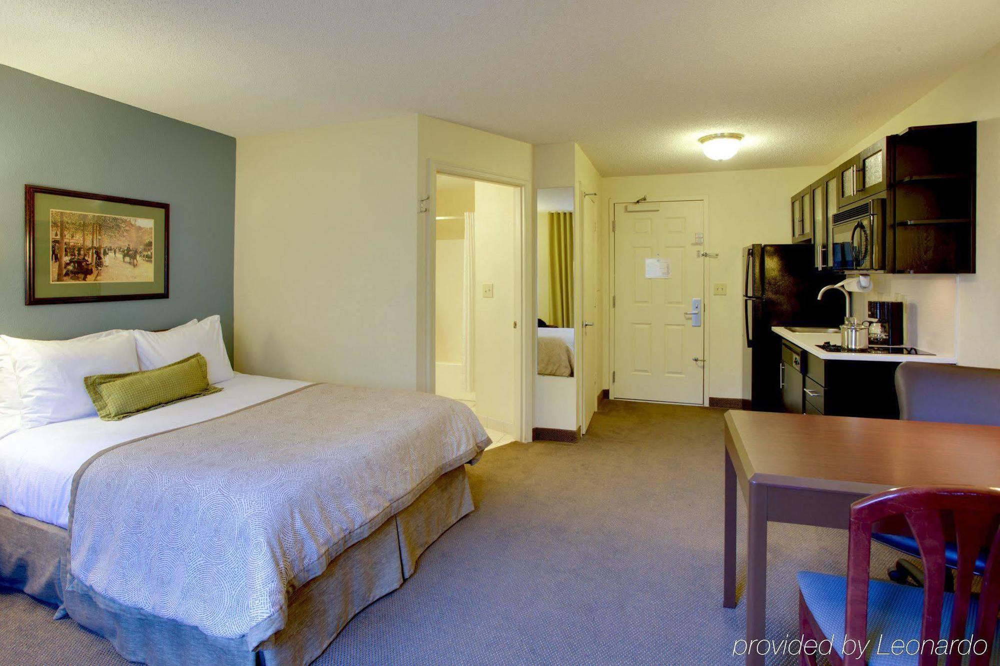 Candlewood Suites Raleigh Crabtree By Ihg Dış mekan fotoğraf