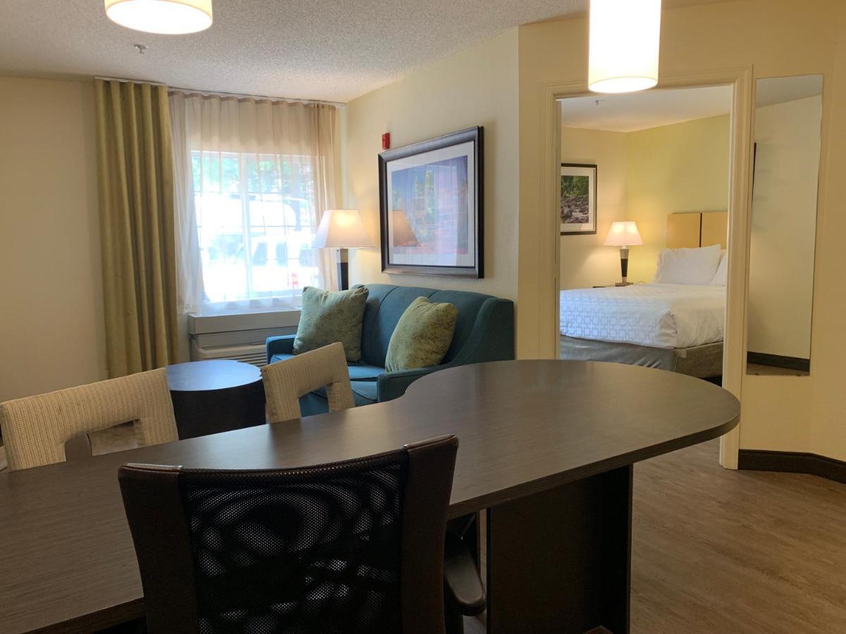 Candlewood Suites Raleigh Crabtree By Ihg Dış mekan fotoğraf